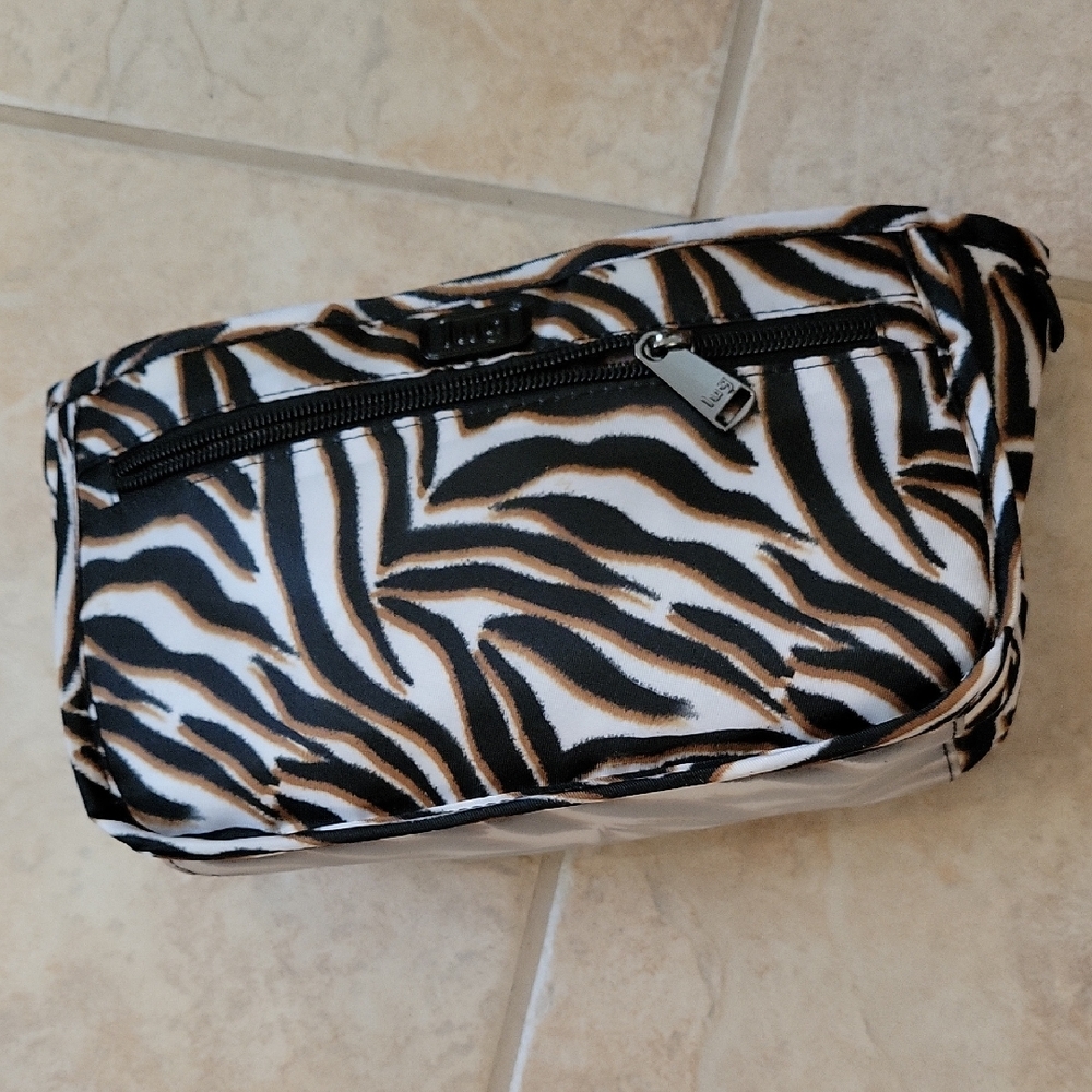 Lug Parasail Zebra Sand Pattern Cosmetic Bag